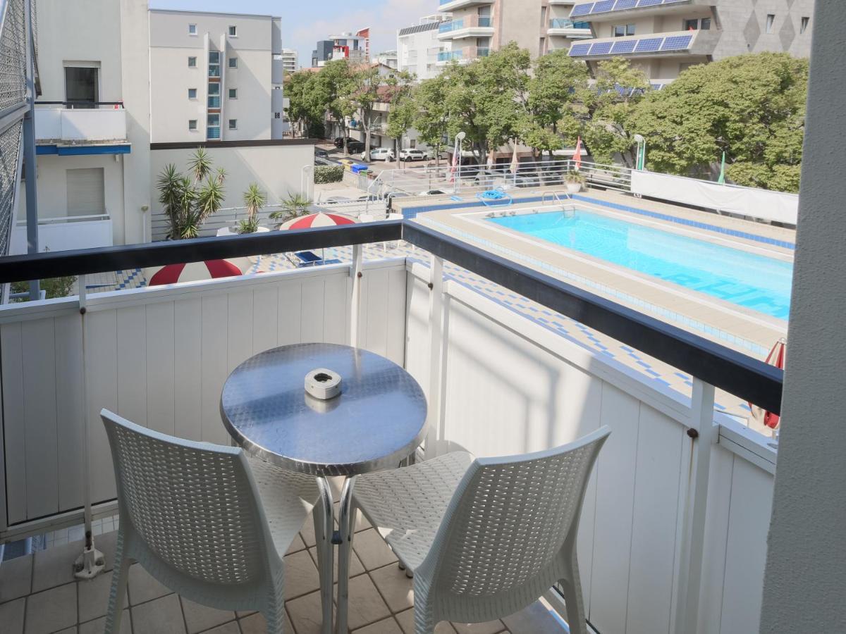 Hotel Blue Marine Lignano Sabbiadoro Exteriör bild